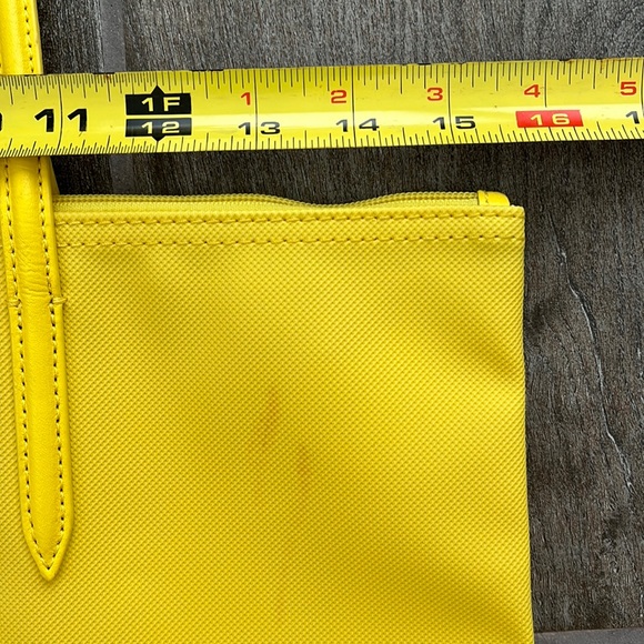 Lacoste yellow Vertical Tote bag with 25cm drop - Picture 5 of 16